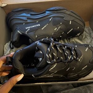 Balenciaga triple s sneaker all over logo size 42